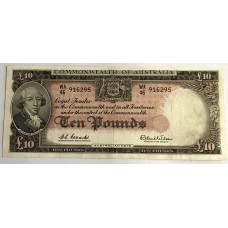 AUSTRALIA 1960 . TEN 10 POUNDS BANKNOTE . COOMBS/WILSON . FIRST PREFIX LETTERS WA